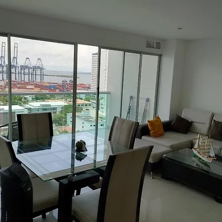 Apartamento Lindo Con Excelente Vista Bahia